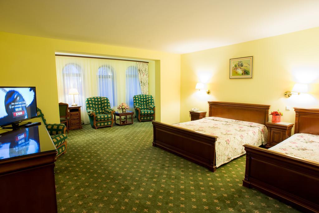 Hotel Maria Botosani Exterior photo